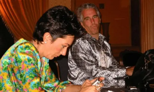 1200 متاثرین، 254 مساج کرنے والی خواتین: ایپسٹین فائلز میں نیا کیا ہے؟