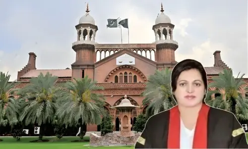 عدالت نے جائیداد سے فوری قبضہ چھڑانے کے قانون پر عمل درآمد روک دیا، چیف جسٹس کے سخت ریمارکس