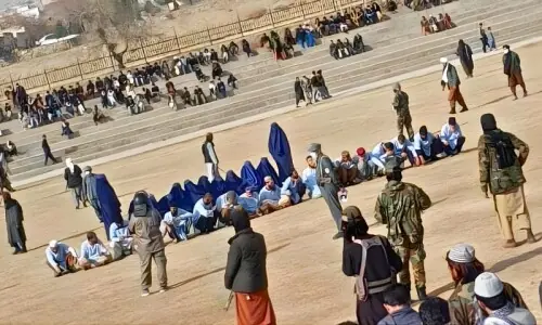 طالبان حکومت کی جانب سے 11 افراد کو سرِعام کوڑے مارنے کی سزا