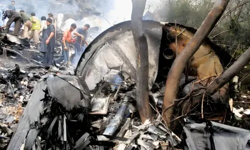 ایئر بلیو حادثہ: ایئر لائن کو 5 ارب روپے سے زائد ہرجانہ ادا کرنے کا حکم