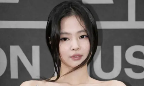 Jennie makes history as solo artist at melon music awards