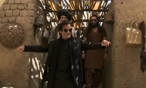 &rsquo;دھرندھر&lsquo; کے بعد اکشے کھنہ اور رنویر سنگھ دیگر فلموں سے آؤٹ