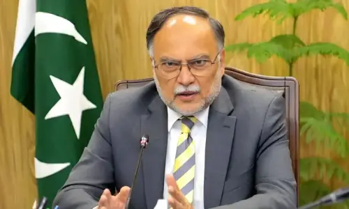 Ahsan Iqbal&rsquo;s live TV video call cut off, sparks speculation