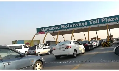 یکم جنوری سے اسلام آباد میں بغیر ایم ٹیگ گاڑیوں کے داخلے پر پابندی کا فیصلہ