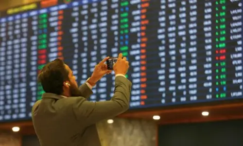 سال کا آخری ہفتہ، 100 انڈیکس ایک لاکھ 74 ہزار سے اوپر پہنچ گیا