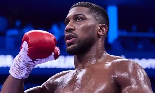 سابق باکسنگ چیمپیئن کار حادثے میں زخمی، دو ساتھی ہلاک