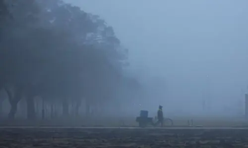 Delhi Airport hit by dense fog, causing major flight delays