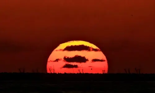 نئی امیدوں کے ساتھ سال 2026 کا سورج طلوع، پاکستان سمیت دنیا بھر میں جشن