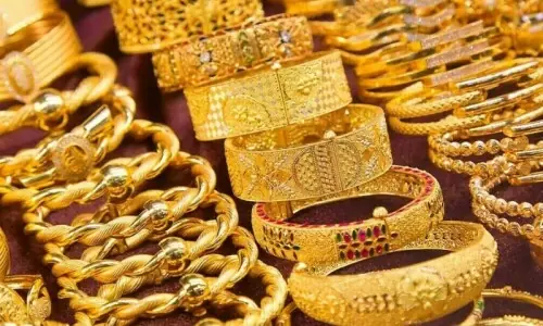 سال کے پہلے دن سونا سستا، قیمتوں میں اچانک بڑی کمی