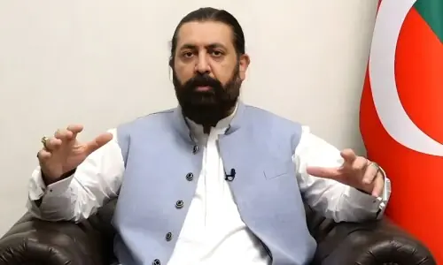 5 بڑوں کے مل بیٹھنے کی تجویز رانا ثنا اللہ کی ذاتی رائے ہے: شیخ وقاص اکرم