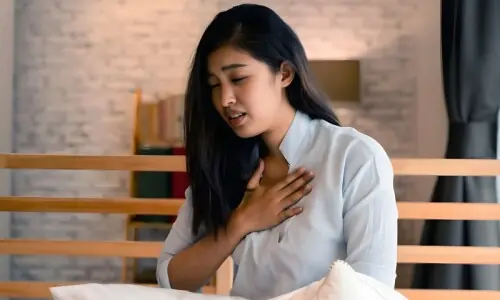 سردیوں میں سینے پر وزن یا دباؤ محسوس ہو تو اسے نظر انداز نہ کریں