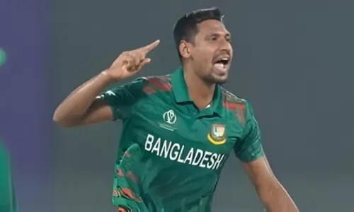 بی سی سی آئی کی ہدایت پر بنگلہ دیشی بولر مستفیض الرحمان آئی پی ایل سے باہر