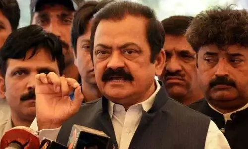 رانا ثنا اللہ نے پی ٹی آئی والوں سے اپنے اعمال پر معافی مانگنے کا مطالبہ کردیا