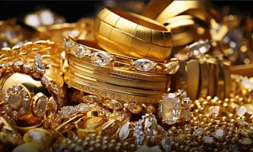 Gold prices jump sharply in Pakistan after major global surge