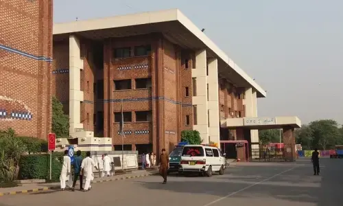 Baby born with heart outside body in Kasur, parents appeal for urgent treatment