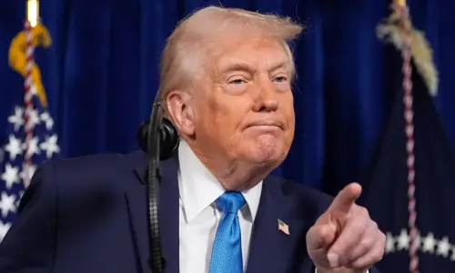 ٹرمپ کو گرین لینڈ کے پیچھے لگانے والا کون؟