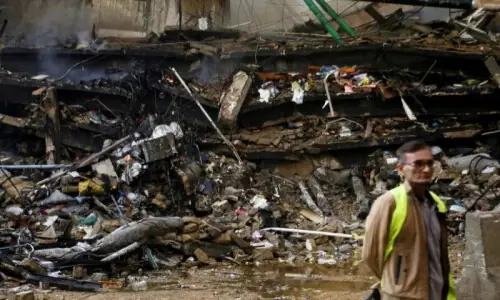 Traders estimate losses of over Rs3 billion in Gul Plaza fire