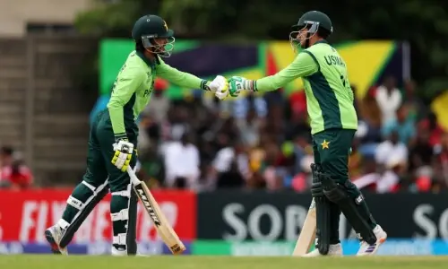 انڈر 19 ورلڈ کپ میں زمبابوے کو شکست، پاکستان سپر 6 مرحلے میں پہنچ گیا انڈر 19 ورلڈ کپ میں زمبابوے کو شکست، پاکستان سپر 6 مرحلے میں پہنچ گیا