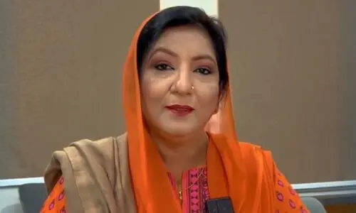 عشرت فاطمہ کی پی ٹی وی پر شاندار واپسی عشرت فاطمہ کی پی ٹی وی پر شاندار واپسی