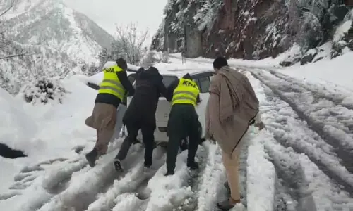 Snowfall, rain grip Khyber Pakhtunkhwa as cold wave intensifies