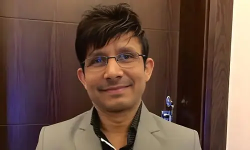 رہائشی بلڈنگ پر فائرنگ، مشہور بھارتی اداکار گرفتار رہائشی بلڈنگ پر فائرنگ، مشہور بھارتی اداکار گرفتار