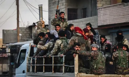 شام کی جیل سے 200 داعش کے قیدی فرار، عراق میں ہائی الرٹ