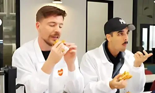 لیبارٹری میں بنا مصنوعی چکن، مسٹر بیسٹ کی ویڈیو نے سب کو حیران کردیا