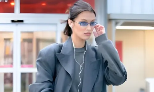 تار والی ہینڈفریز دوبارہ فیشن میں کیوں آ رہی ہیں؟ تار والی ہینڈفریز دوبارہ فیشن میں کیوں آ رہی ہیں؟