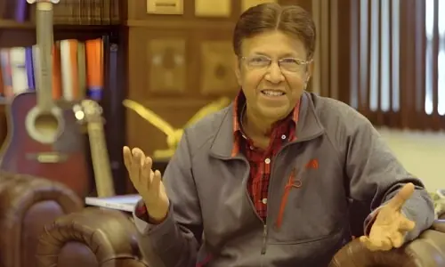 گلوکار عالمگیر کا پاکستان بنگلا دیش تعلقات کی بہتری پر خوشی کا اظہار گلوکار عالمگیر کا پاکستان بنگلا دیش تعلقات کی بہتری پر خوشی کا اظہار