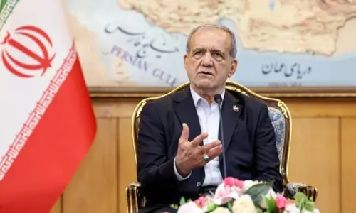 ایرانی صدر نے امریکا سے مذاکرات کی اجازت دے دی