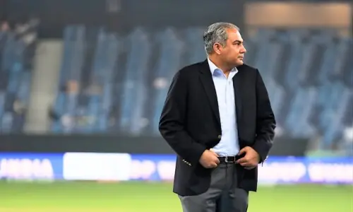 بھارت سے میچ کا بائیکاٹ: پاکستان آئی سی سی کی سزا سے کیسے بچ سکتا ہے؟