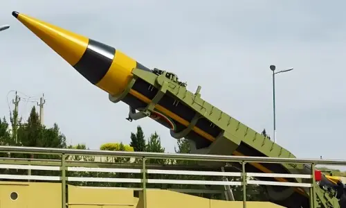 ایران کا طویل فاصلے تک مار کرنے والے بیلسٹک میزائل &rsquo;خرمشہر فور&lsquo; کا کامیاب تجربہ