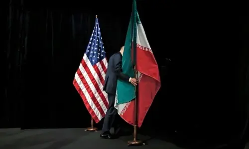 امریکا اور ایران کے درمیان عمان میں مذاکرات کا آغاز