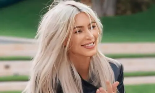 Kim Kardashian goes blonde on set of Netflix comedy &lsquo;The Fifth Wheel&rsquo;
