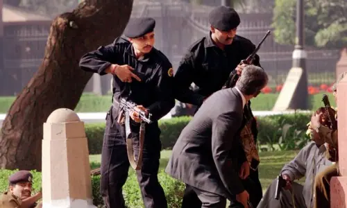 دنیا بھر کے سیاست دانوں کو دی جانے والی گالیوں اور تشدد میں اضافہ