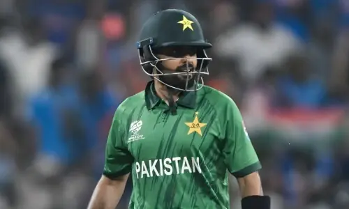 بابر اعظم 2021 کے بعد سے ٹی 20 ورلڈ کپ میں ایک بھی چھکا لگانے میں ناکام