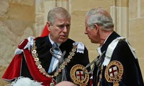 برطانوی پولیس نے سابق شہزادے اینڈریو کو گرفتار کرلیا