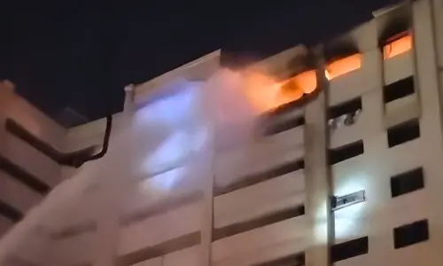 کراچی کی رہائشی عمارت میں سلنڈر دھماکا، بچہ جاں بحق، چار افراد زخمی