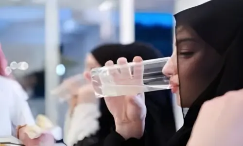 روزے میں پیاس سے بچنے کے لیے سحری میں کیا کھائیں؟