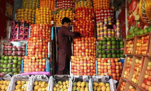 رمضان میں سستا پھل خریدنے کا بہترین وقت کون سا ہے؟