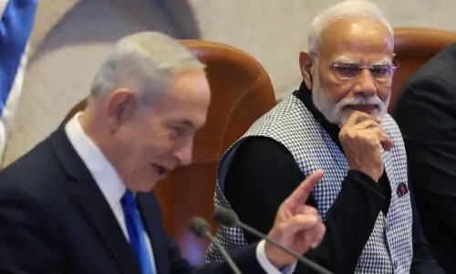 مودی حکومت مسلمانوں پر اسرائیلی طرز کا ظلم کررہی ہے: الجزیرہ کی رپورٹ مودی حکومت مسلمانوں پر اسرائیلی طرز کا ظلم کررہی ہے: الجزیرہ کی رپورٹ