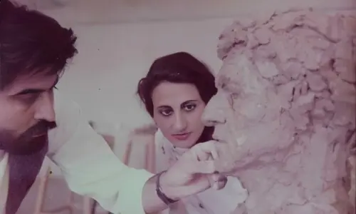 طلاق کیوں ہوئی؟ فریال گوہر اور جمال شاہ کی 30 سال بعد لب کشائی طلاق کیوں ہوئی؟ فریال گوہر اور جمال شاہ کی 30 سال بعد لب کشائی