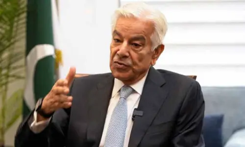 اسرائیل اپنا اثر و رسوخ پاکستان کی سرحد تک لانا چاہتا ہے: خواجہ آصف