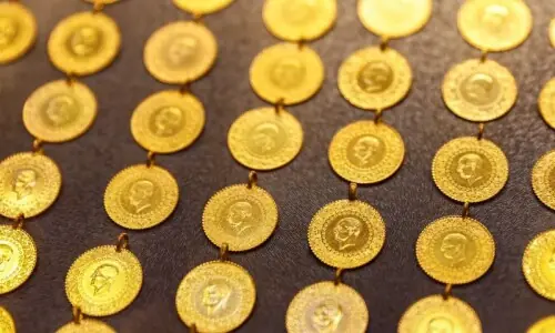 Gold price drops by Rs6,500 per tola in Pakistan