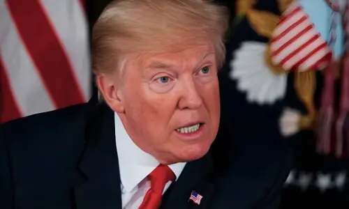 ایران نے تیل کی ترسیل روکنے کی کوشش کی تو سخت جواب دیں گے: صدر ٹرمپ