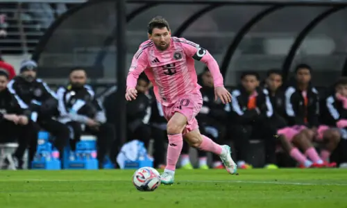 Messi joins Ronaldo in elite 900-goal club