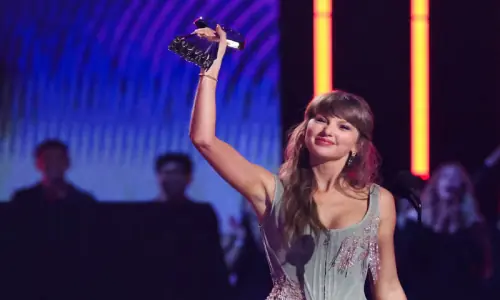 Taylor Swift and &lsquo;Showgirl&rsquo; dominate iHeartRadio Music Awards