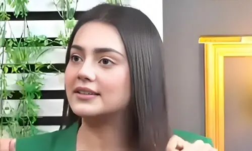 ’شوگر ڈیڈیز سے فائدہ اٹھائیں‘: پاکستانی ماڈل زینب کا نوجوان لڑکیوں کو متنازع مشورہ ’شوگر ڈیڈیز سے فائدہ اٹھائیں‘: پاکستانی ماڈل زینب کا نوجوان لڑکیوں کو متنازع مشورہ