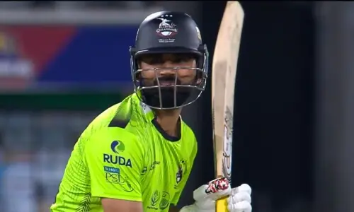 پی ایس ایل بال ٹیمپرنگ: فخر زمان نے فیصلے کے خلاف اپیل دائر کر دی