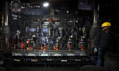 Gulf war batters India&rsquo;s glass heartland, testing New Delhi&rsquo;s manufacturing drive